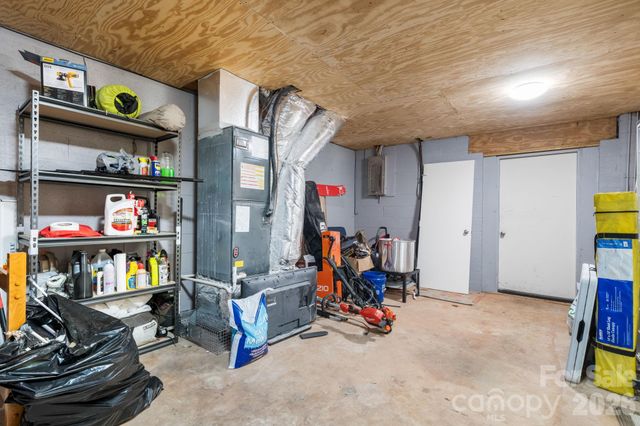 1172 Sunset Court, Conover, NC 28613