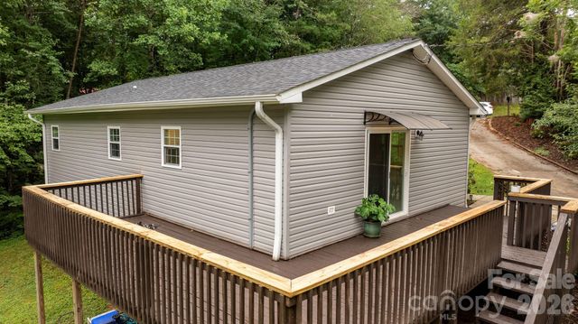 1172 Sunset Court, Conover, NC 28613