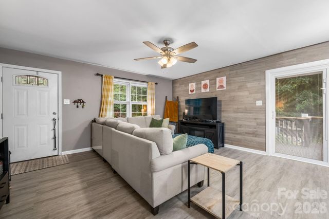 1172 Sunset Court, Conover, NC 28613