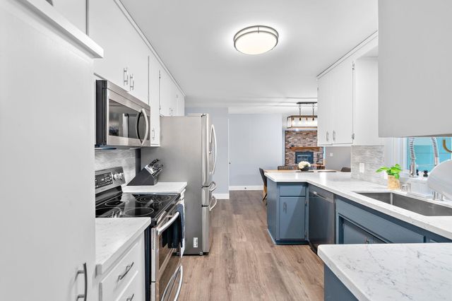 2125 Orkla Drive, Golden Valley, MN 55427
