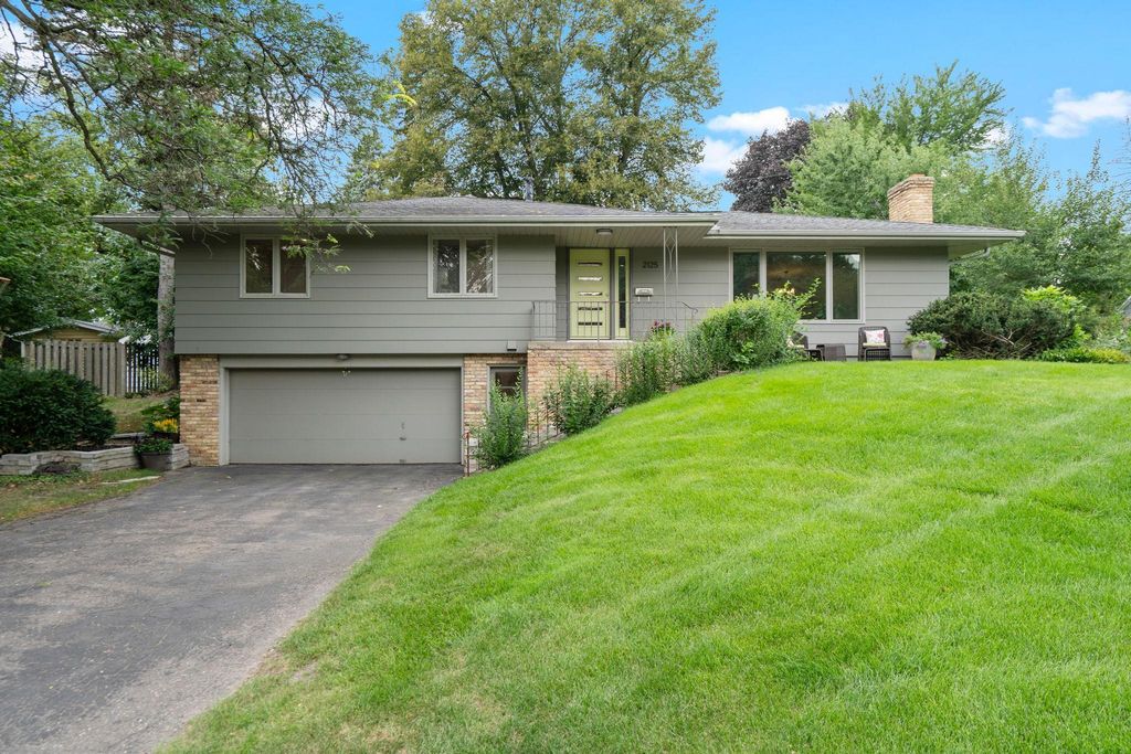 2125 Orkla Drive, Golden Valley, MN 55427 — photo 2