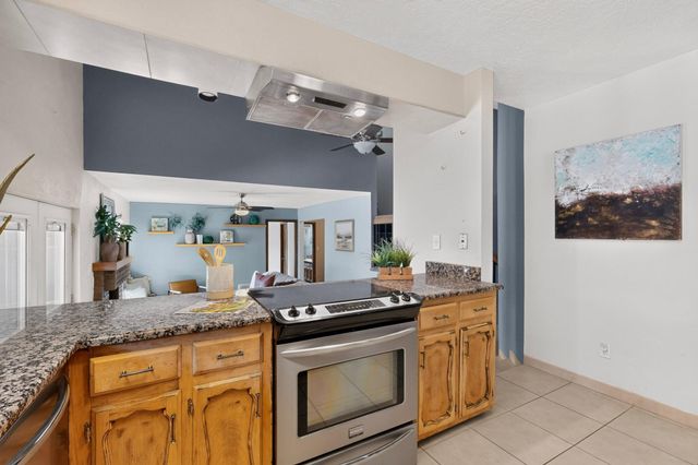 9616 Candle Lane NE, Albuquerque, NM 87111
