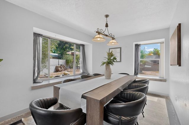 9616 Candle Lane NE, Albuquerque, NM 87111