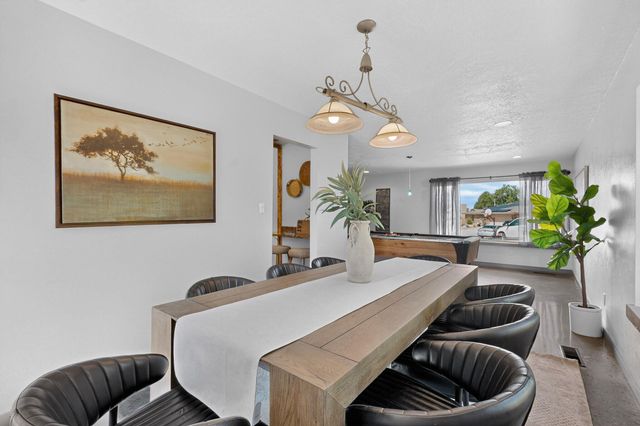 9616 Candle Lane NE, Albuquerque, NM 87111