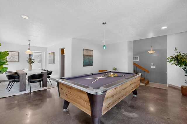 9616 Candle Lane NE, Albuquerque, NM 87111