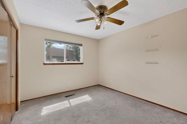 9616 Candle Lane NE, Albuquerque, NM 87111