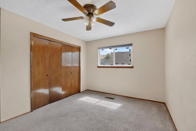 9616 Candle Lane NE, Albuquerque, NM 87111