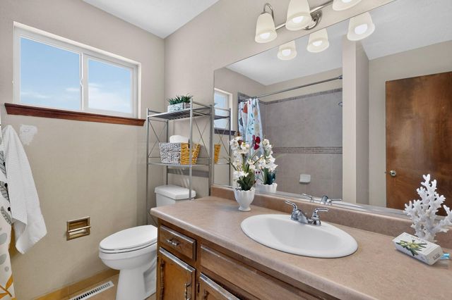 9616 Candle Lane NE, Albuquerque, NM 87111