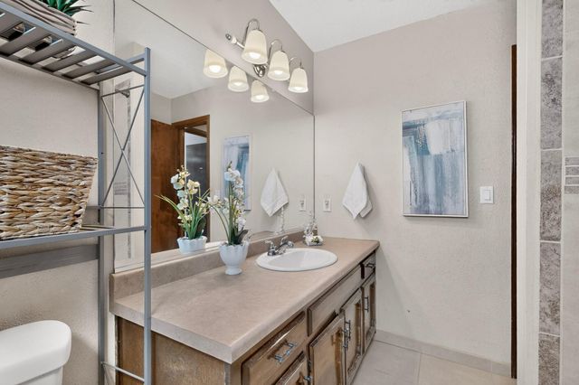 9616 Candle Lane NE, Albuquerque, NM 87111