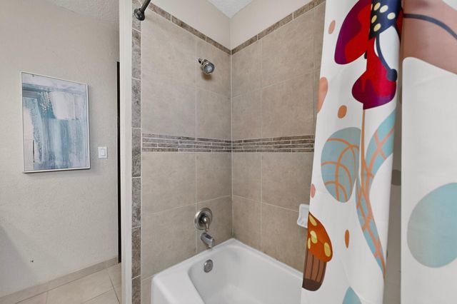 9616 Candle Lane NE, Albuquerque, NM 87111