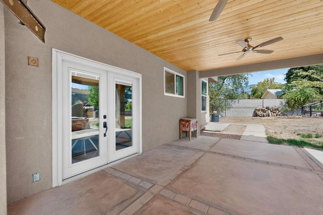 9616 Candle Lane NE, Albuquerque, NM 87111