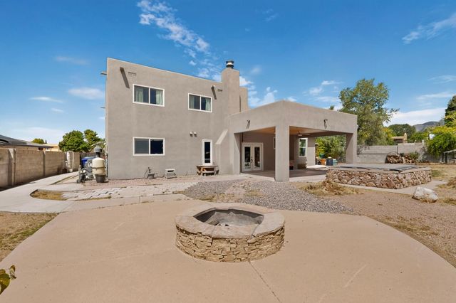 9616 Candle Lane NE, Albuquerque, NM 87111