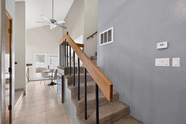 9616 Candle Lane NE, Albuquerque, NM 87111