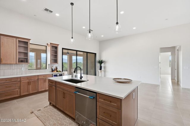 12167 E Los Reales Road, Tucson, AZ 85747