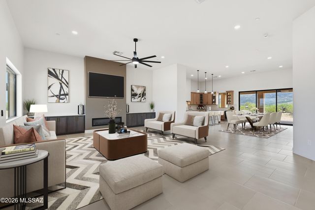 12167 E Los Reales Road, Tucson, AZ 85747