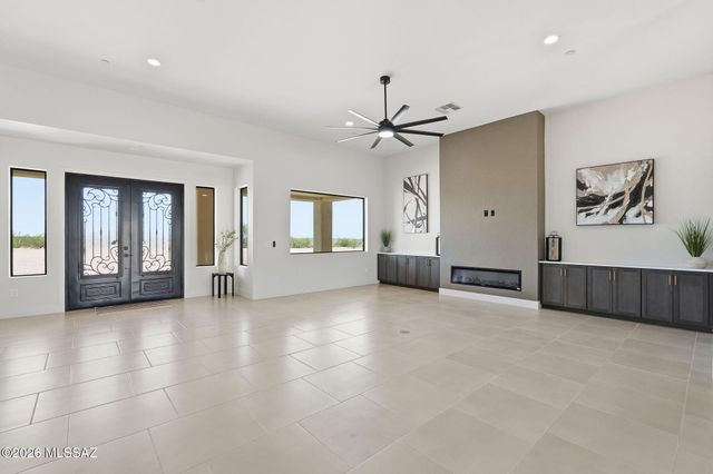 12167 E Los Reales Road, Tucson, AZ 85747