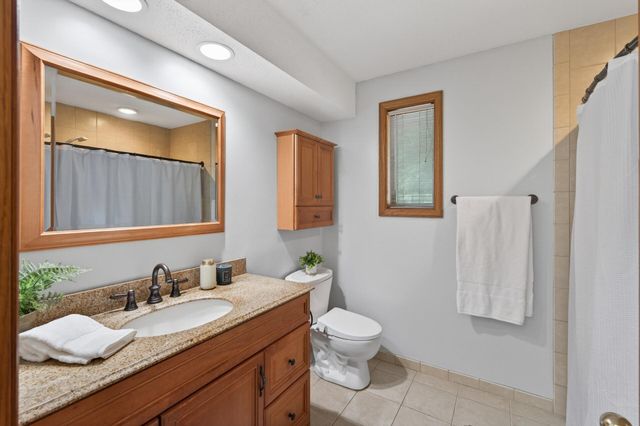 23045 Plateau Drive, Lakeville, MN 55044