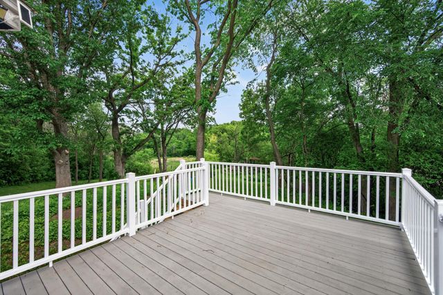 23045 Plateau Drive, Lakeville, MN 55044