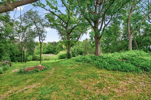 23045 Plateau Drive, Lakeville, MN 55044