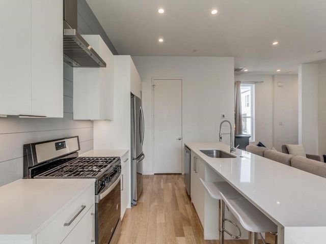 1514 N Washington 105, Dallas, TX 75204