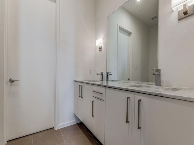 1514 N Washington 105, Dallas, TX 75204