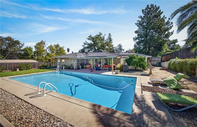 1606 Halsey Street, Redlands, CA 92373