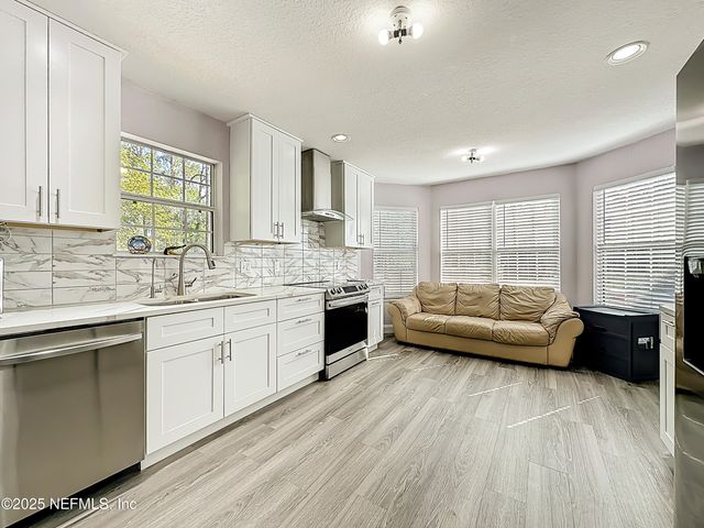 2638 STRATTON Road, Jacksonville, FL 32221