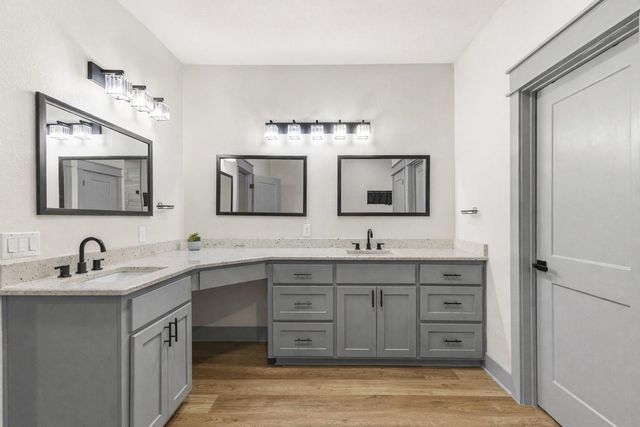5012 Hickory Lane, College Station, TX 77845