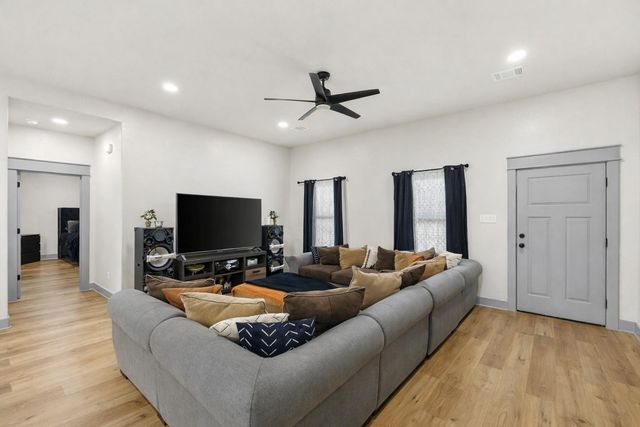 5012 Hickory Lane, College Station, TX 77845