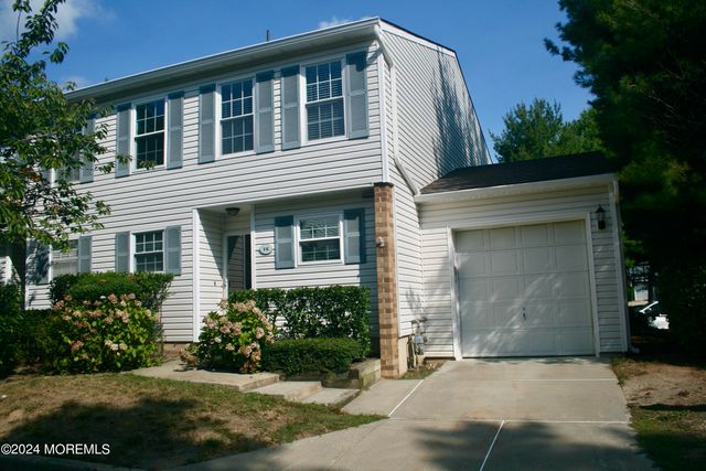 16 Apple Drive, Spring Lake Heights, NJ 07762