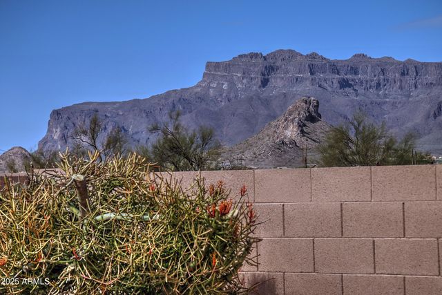 8176 S PIONEER Court, Gold Canyon, AZ 85118