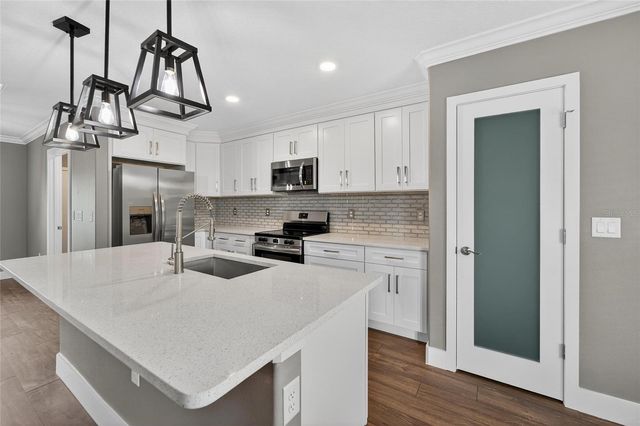 6010 SUNDOWN DR, Dade City, FL 33523