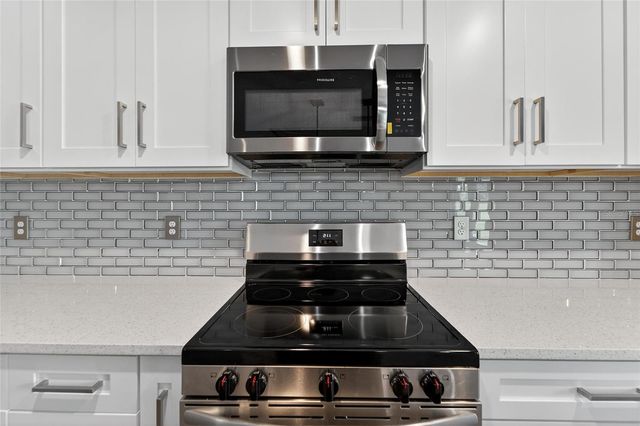 6010 SUNDOWN DR, Dade City, FL 33523