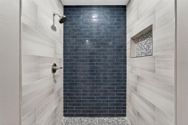 6010 SUNDOWN DR, Dade City, FL 33523