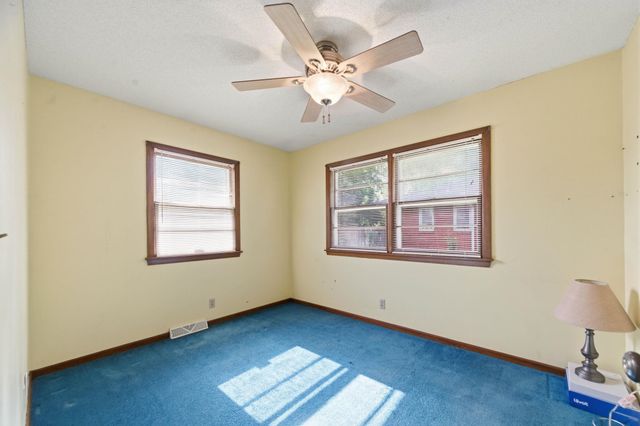836 N Kessler St, Wichita, KS 67203