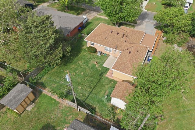 836 N Kessler St, Wichita, KS 67203