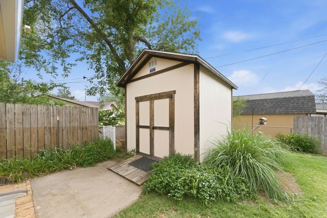 836 N Kessler St, Wichita, KS 67203