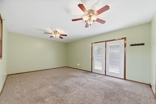 836 N Kessler St, Wichita, KS 67203