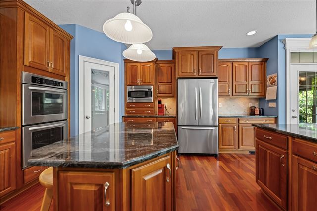 24 Whisper Creek Court, Greece, NY 14626