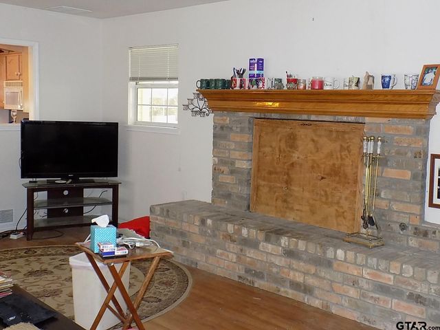 111 Laurel Lane, Holly Lake Ranch, TX 75765