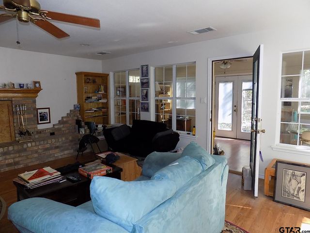 111 Laurel Lane, Holly Lake Ranch, TX 75765