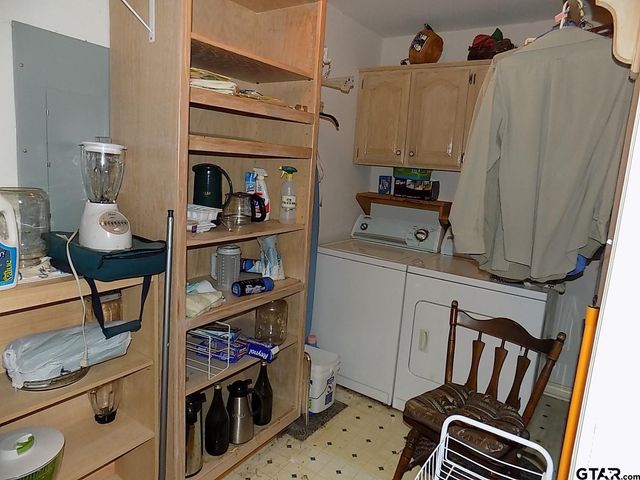 111 Laurel Lane, Holly Lake Ranch, TX 75765