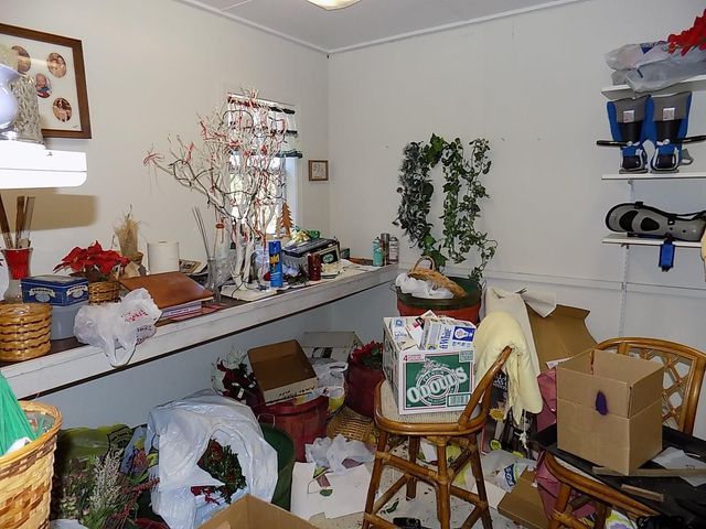 111 Laurel Lane, Holly Lake Ranch, TX 75765