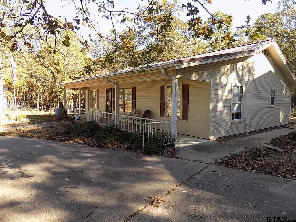 111 Laurel Lane, Holly Lake Ranch, TX 75765