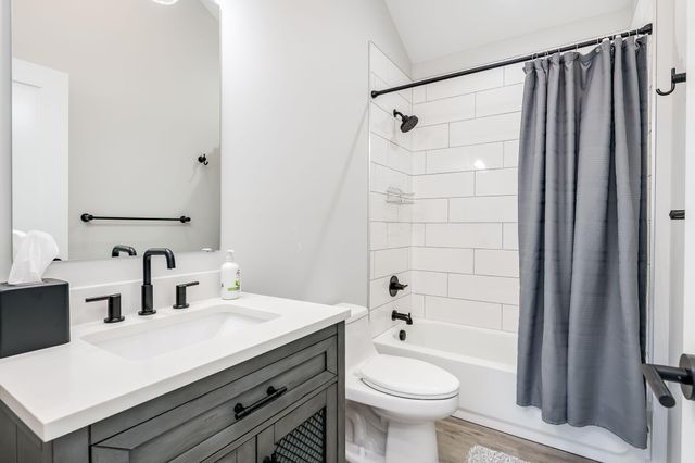 7400 Lake Solis Drive, Stevensville, MI 49127