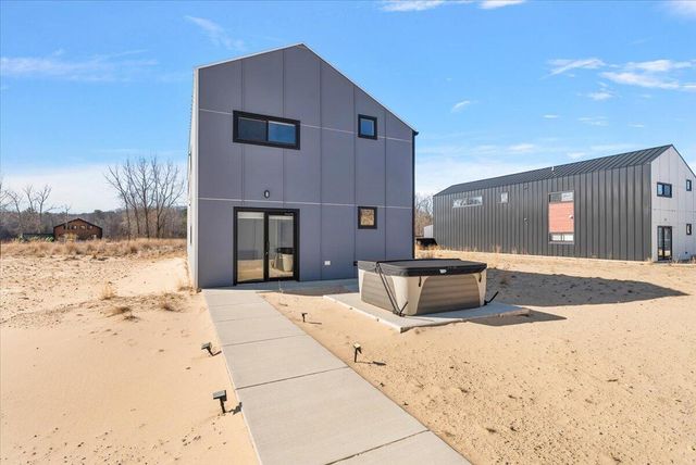 7400 Lake Solis Drive, Stevensville, MI 49127