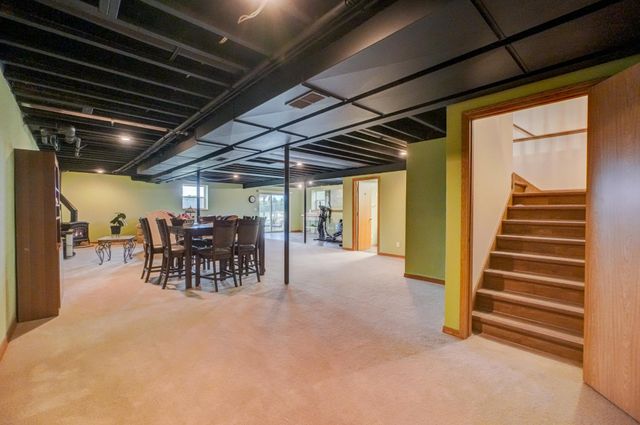 W10006 State Road 29, River Falls, WI 54022