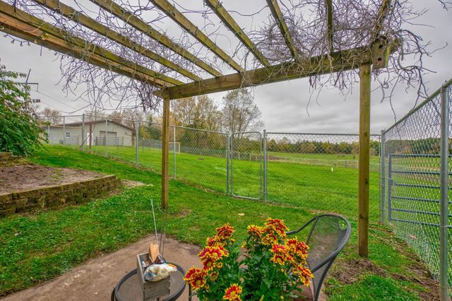 W10006 State Road 29, River Falls, WI 54022