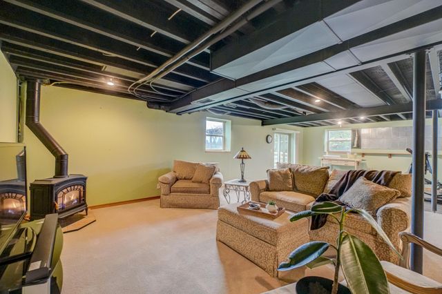 W10006 State Road 29, River Falls, WI 54022