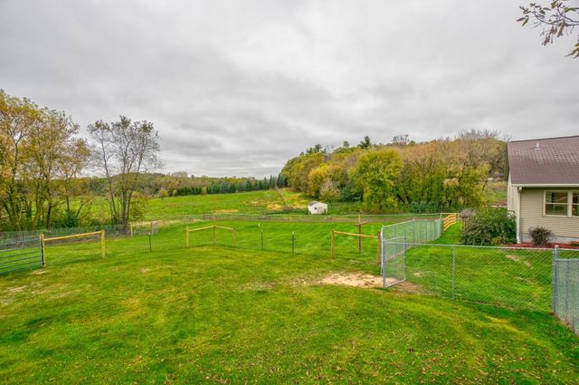 W10006 State Road 29, River Falls, WI 54022